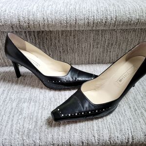 Sophisticated Black Ann Taylor Heels Size 9